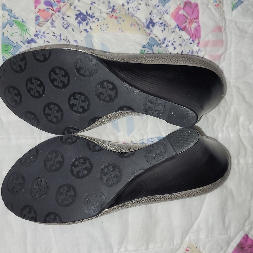 Tory Burch Sally 2 Wedges Size 5.5 - Picture 5 of 10